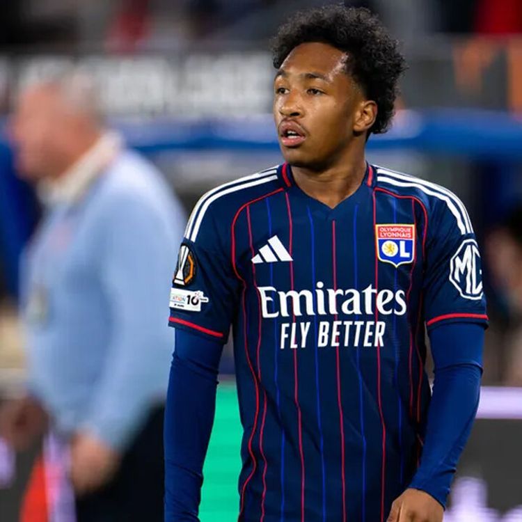 Fenerbahçe Lyon'un genç yıldızına talip oldu
