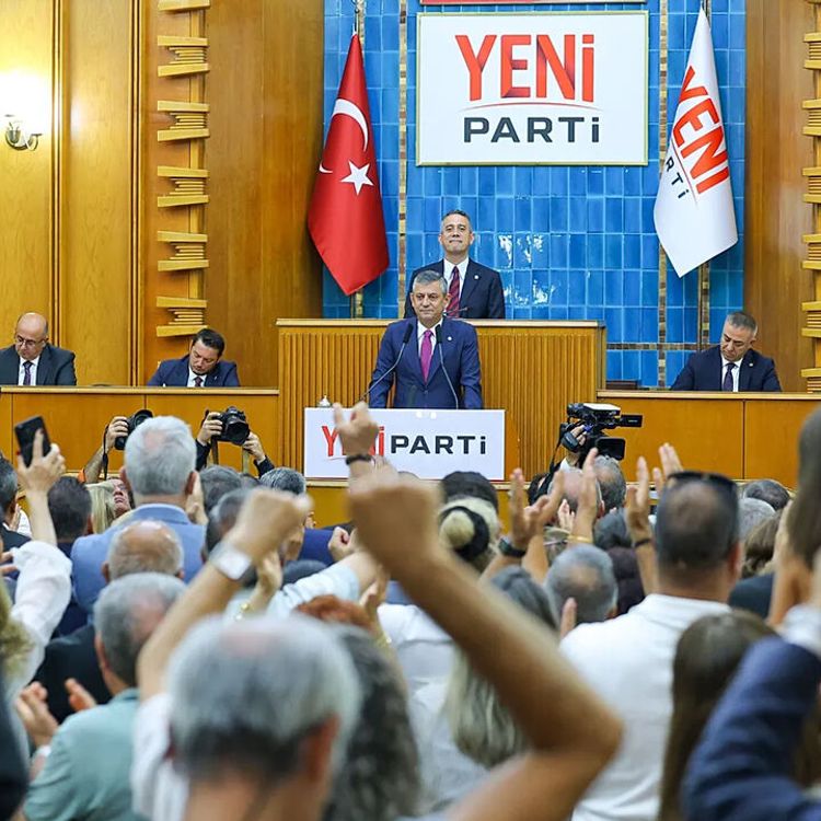 Özgür Özel MYK'yı topluyor