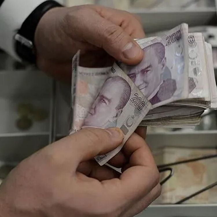 Memurlar bu parayı yılbaşında cebine koymayı garantiledi