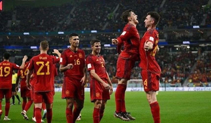 İspanya Kosta Rika karşısında gol oldu yağdı