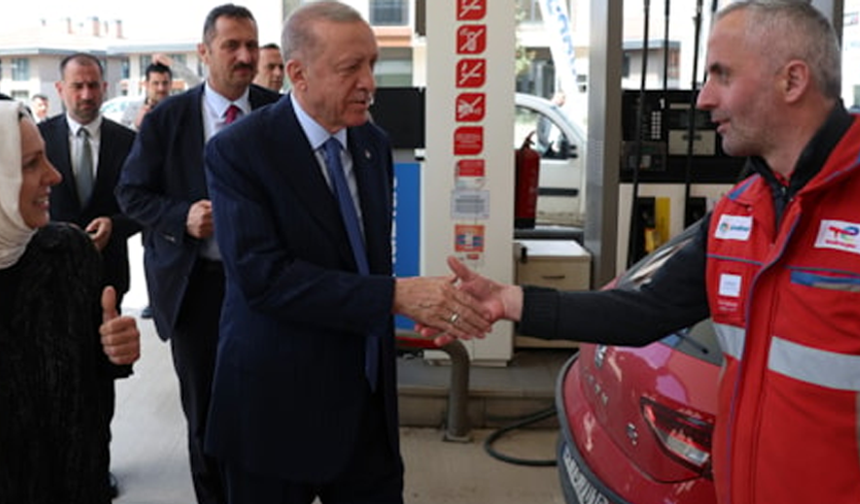 Erdoğan'dan benzinlik ziyareti! Vatandaşlarla sohbet etti