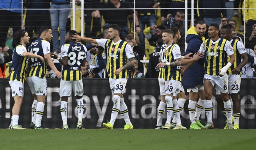 Fenerbahçe dev derbide hata yapmadı: 2-1