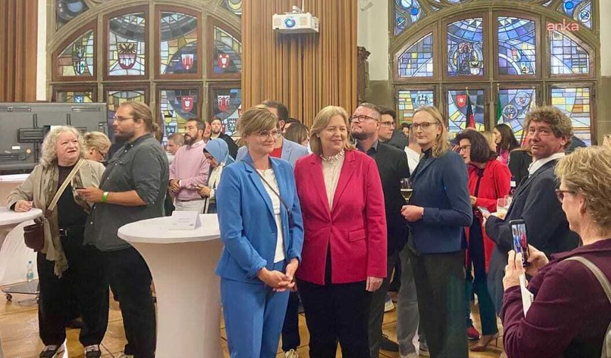 Sağcı AfD'nin yükselişi dikkat çekti