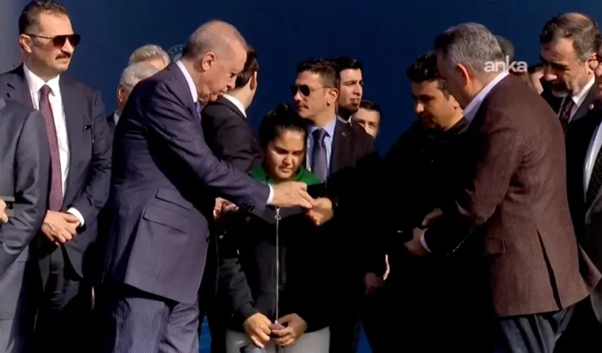 Erdoğan’dan hem çocuğa hem babaya 200 TL harçlık