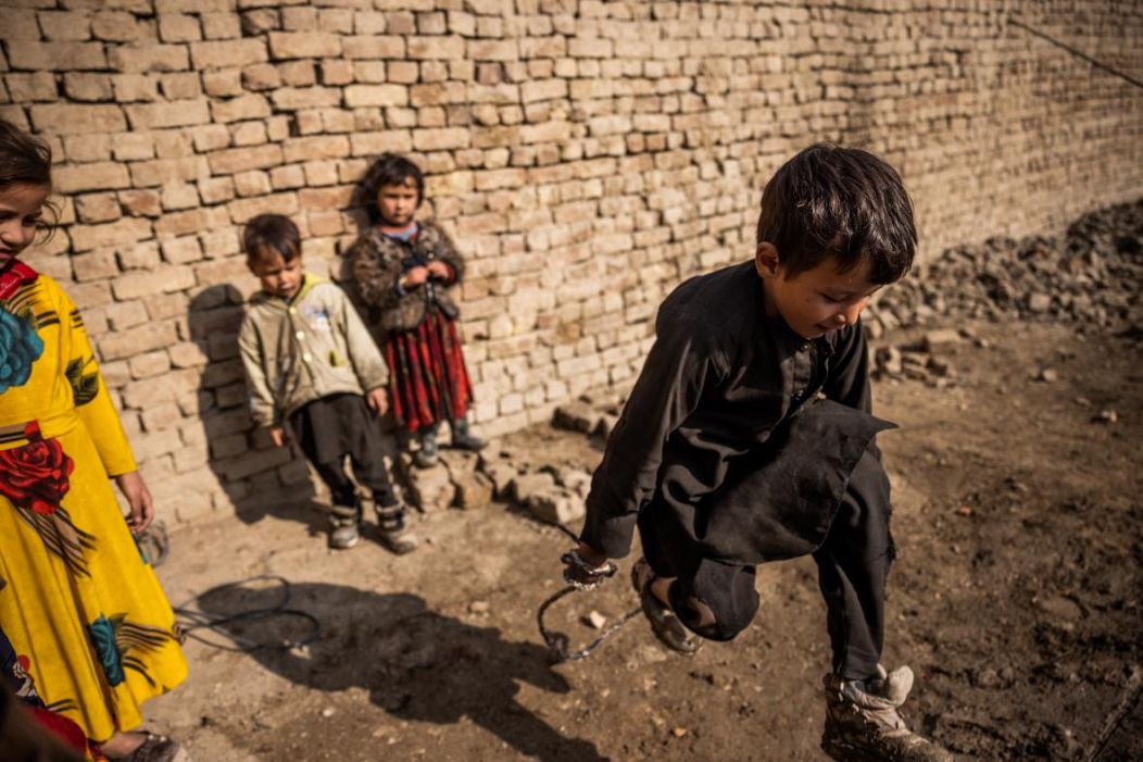 Afganistan’da anneler çocuklarıyla parka gidemiyor 