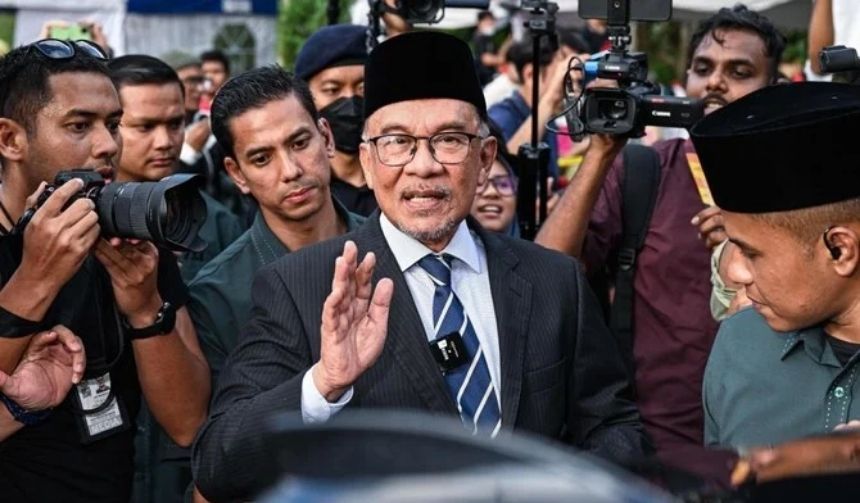 Malezya’da kriz çözüldü