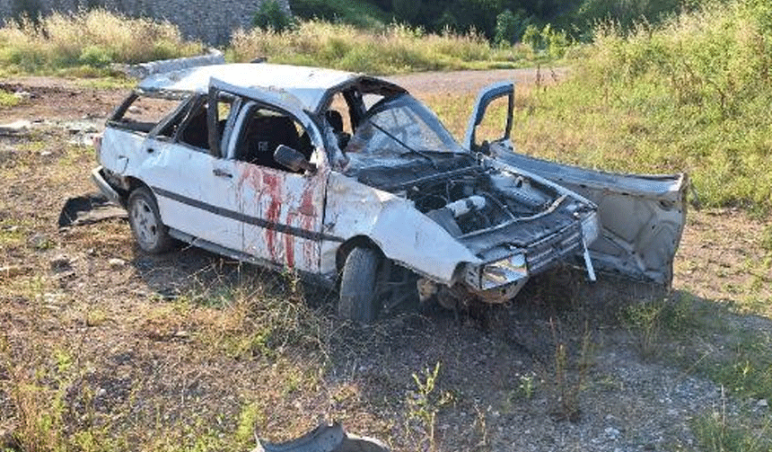 Ehliyetsiz sürücünün kullandığı araç takla attı: 5 yaralı
