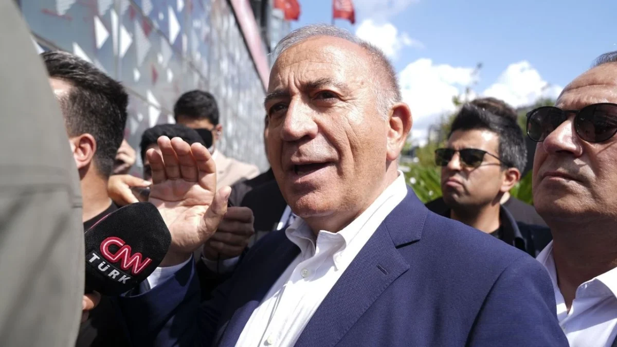 CHP’li Gürsel Tekin’den dikkat çeken çağrı: Partiden ayrılan herkesi tek tek arayacağız